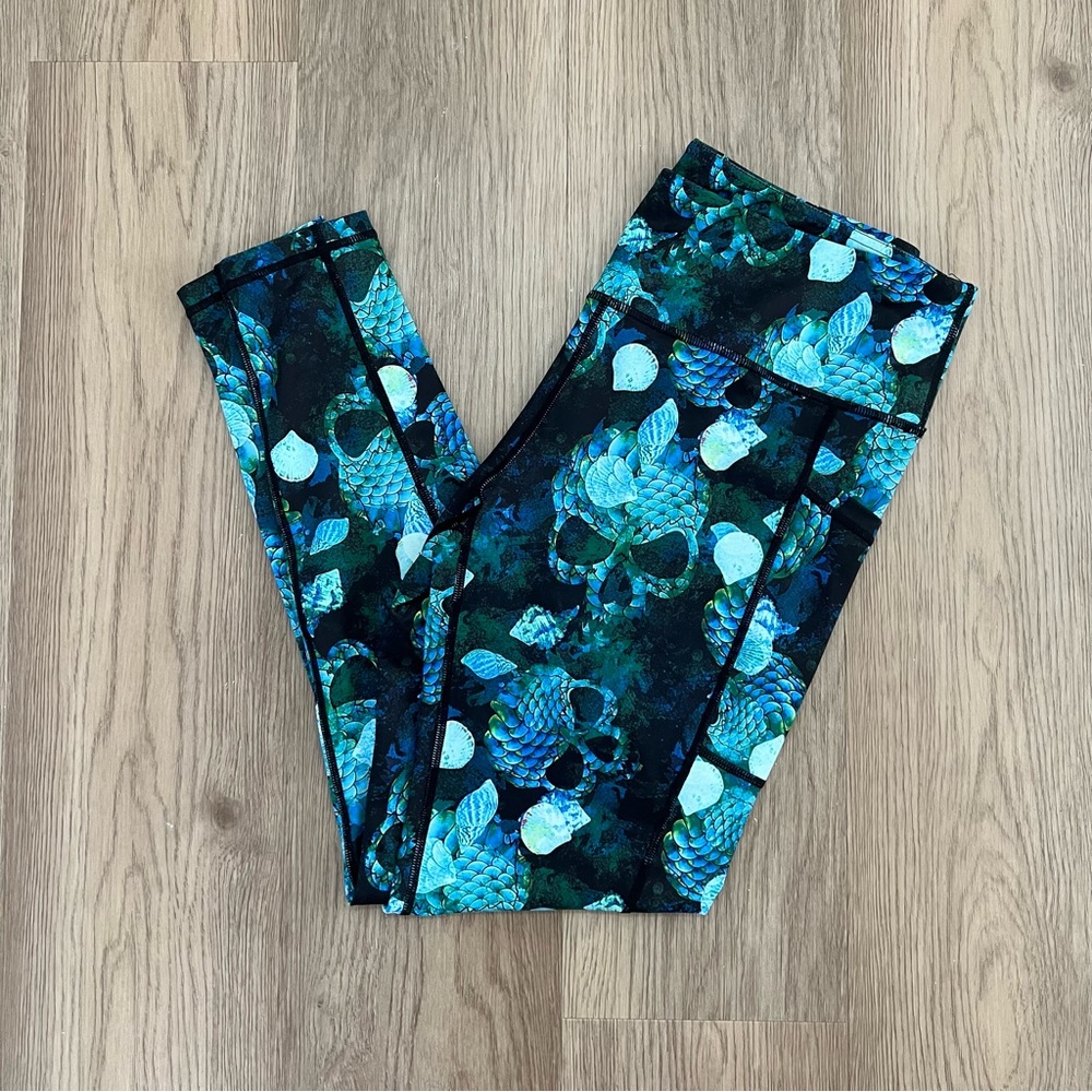 Constantly Varied Gear Mermaid Skulls Full Length Leggings Size Large
